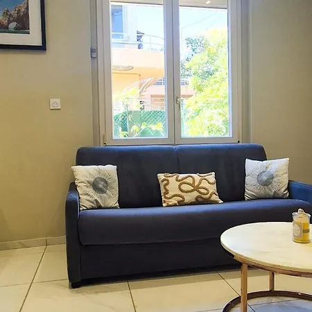 شقة T4 Moderne Climatise - Parking Prive- Terrasse - -