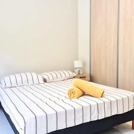T4 Moderne Climatise - Parking Prive- Terrasse - - * نيس