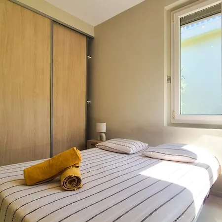T4 Moderne Climatise - Parking Prive- Terrasse - - نيس