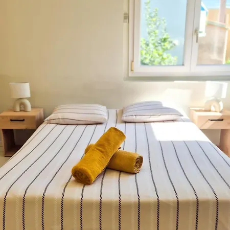 T4 Moderne Climatise - Parking Prive- Terrasse - - شقة نيس