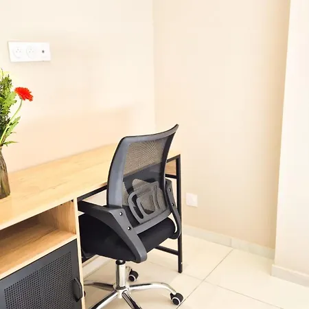 T4 Moderne Climatise - Parking Prive- Terrasse - - نيس