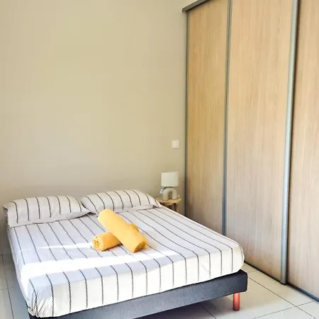 T4 Moderne Climatise - Parking Prive- Terrasse - - شقة نيس