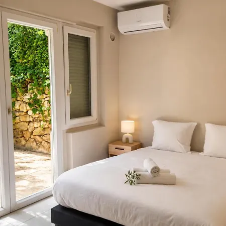 T4 Moderne Climatise - Parking Prive- Terrasse - - شقة *